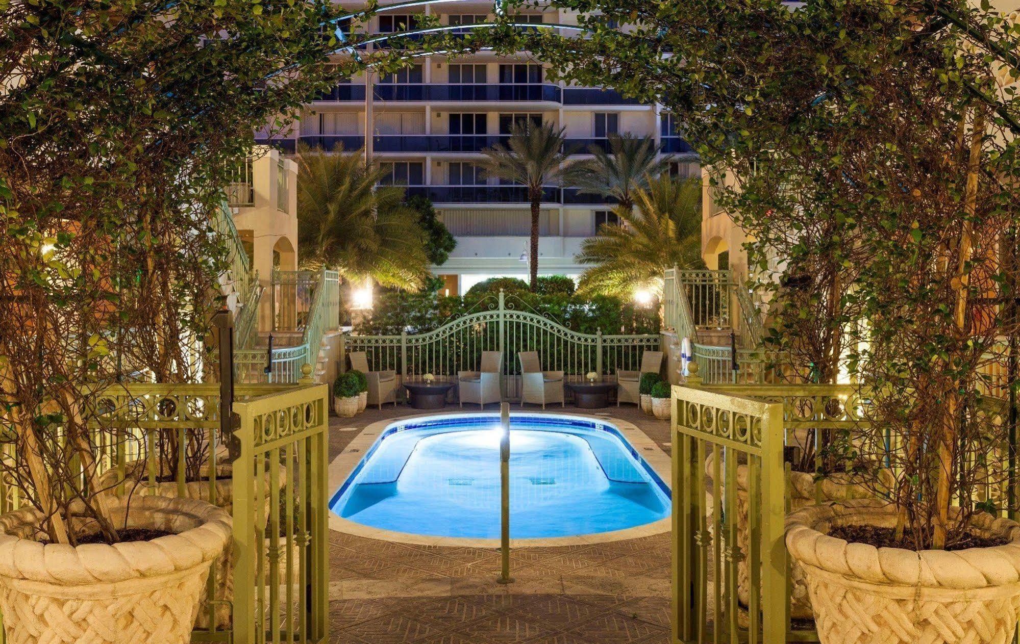 Sun Harbour Boutique Hotel Bal Harbour ภายนอก รูปภาพ